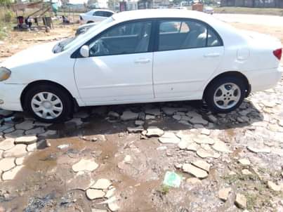 A picture of DISTRESS COROLLA 2004
