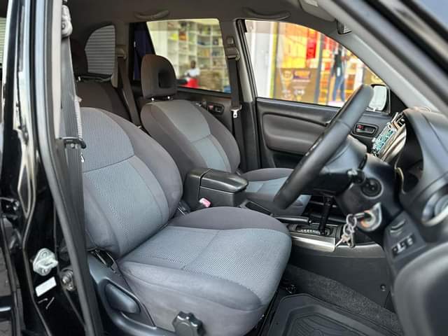 A picture of Bei ni 21m Make Toyota Model Rav4 Kiltym Year 2005