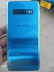 A picture of SAMSUNG S10