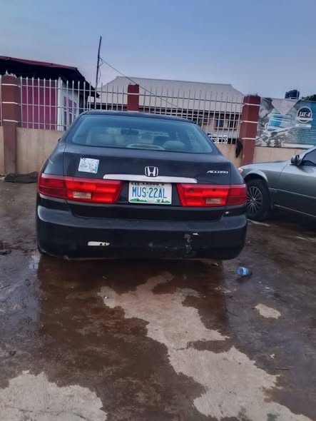 A picture of Honda Accord EOD 05 model
