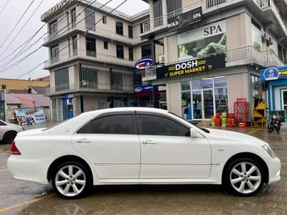 A picture of Toyota Crown Athlete