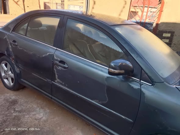 used toyota avensis