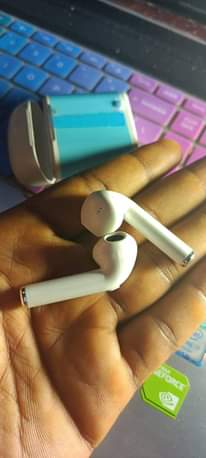 A picture of i17mini Earpod