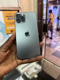 A picture of Iphone 12pro 128