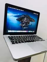 A picture of MAC BOOK PRO 2012