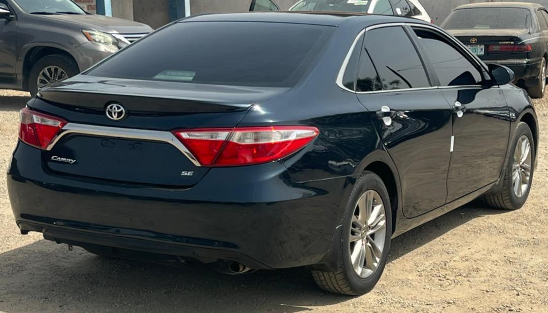 A picture of 2016 Toyota camry