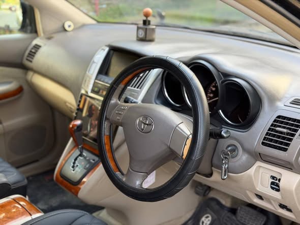 A picture of Toyota Harrier Year 2006 Engine 2az Cc 2360 Mileage 71