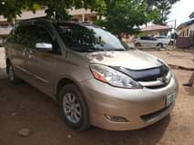 A picture of 2008 TOYOTA SIENNA