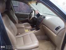 A picture of Acura MDX 2004 first body black