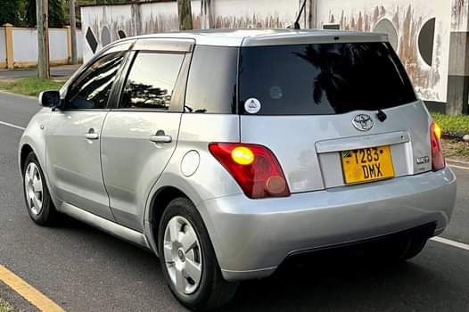 A picture of PRICE BEI 11.5M DMX TOYOTA TOYOTA IST OLD MODEL YEAR