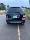 A picture of 09 Mercedes Benz mL 350