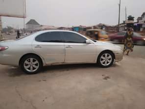 A picture of ES 330 dealer s deal Apart from the body work
