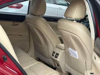 A picture of Few months used extremely clean 2012 Lexus Es350