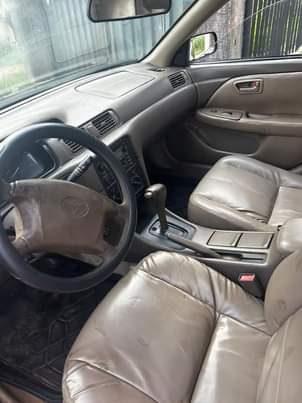 A picture of Toyota camry drop light