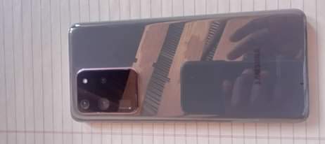 A picture of SAMSUNG GALAXY S20 ULTRA 5G