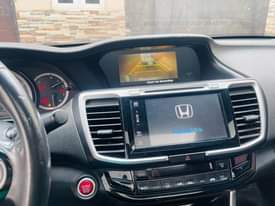 A picture of Honda Accord 2017