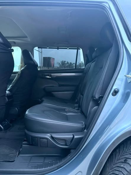 A picture of 2022 Foreign used Toyota Highlander Limited at 58m