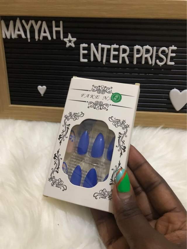 A picture of Press on nails