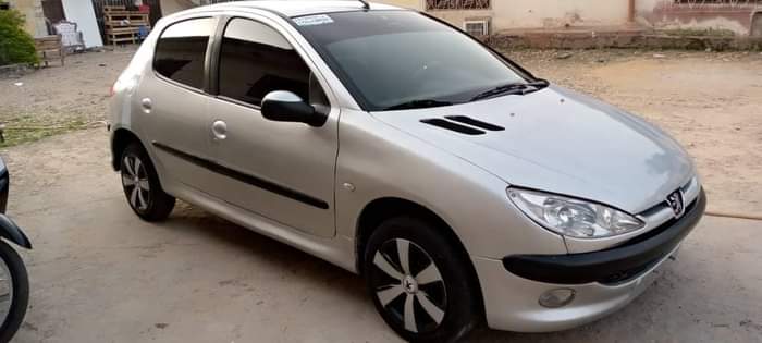 A picture of Peugeot 206