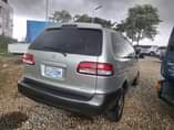 A picture of Toyota Sienna 2002