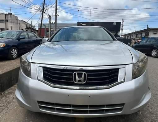 A picture of Good deal Clean 2010 Honda Accord Toks standard Absolutely buy