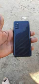 A picture of Samsung galaxy a41 ina creki