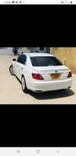 A picture of toyota mark x