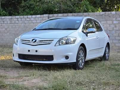 toyota auris