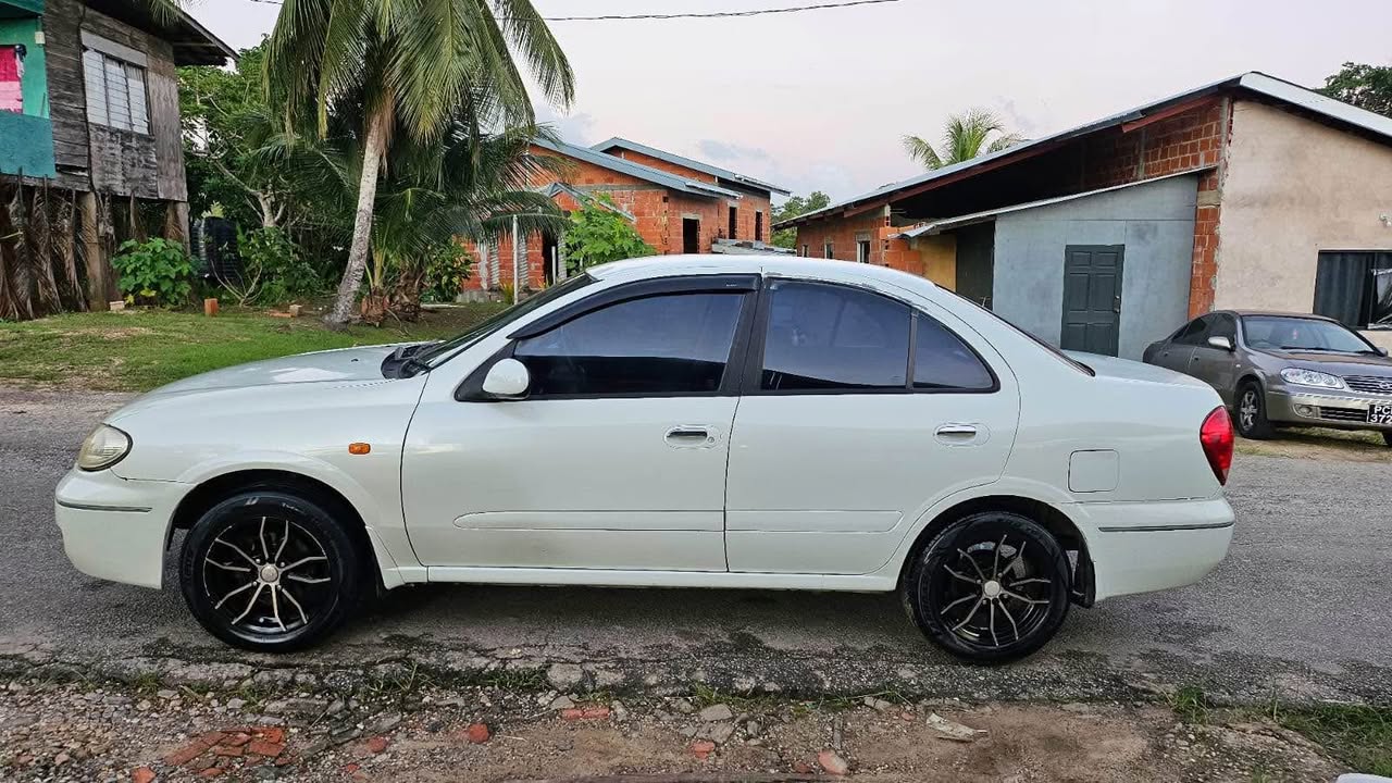nissan almera