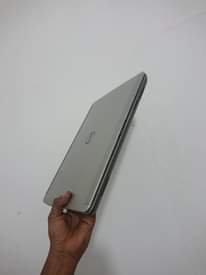 A picture of slim laptop Dell core i5