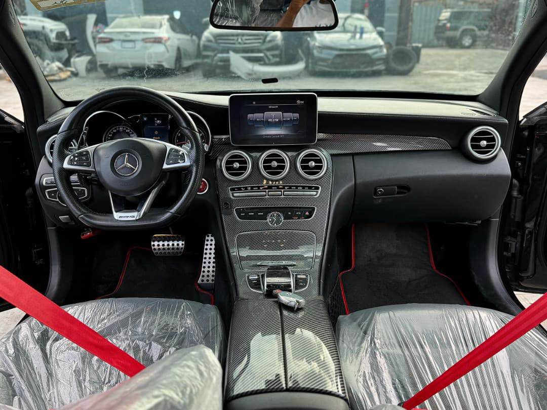 A picture of  Mercedes Benz C400 AMG