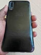 A picture of A70 Samsung