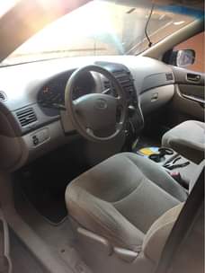 A picture of Foreign used Toyota Sienna bus