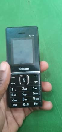 A picture of Natoa hizo simu mbili yan samsung A04s ram 4 gb64