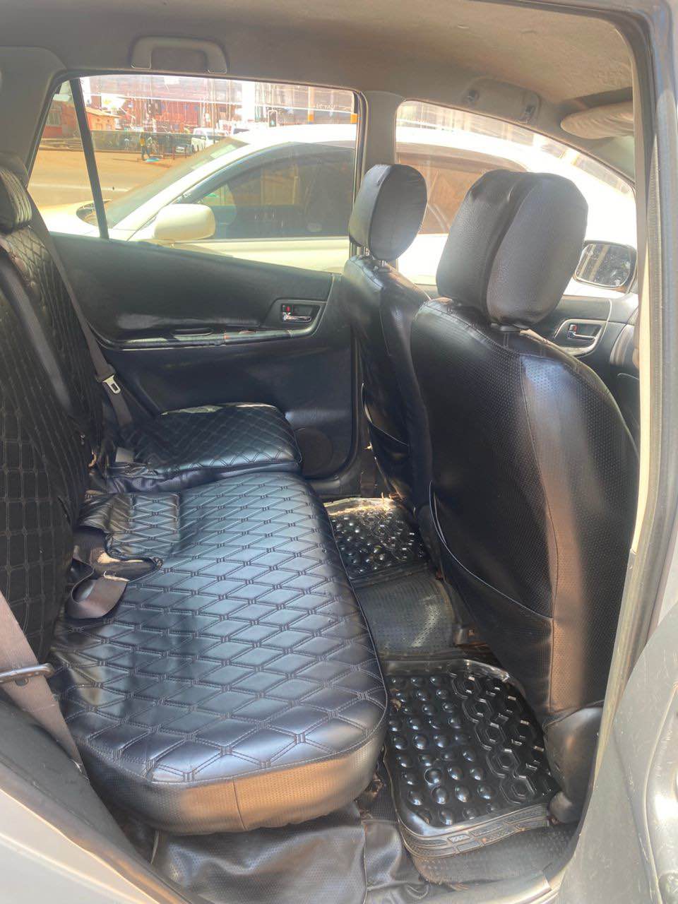 A picture of 2002 Toyota spacio