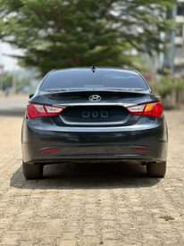 A picture of 2012 foreign used Hyundai sonata