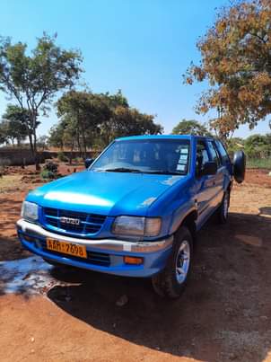 classifieds/cars isuzu