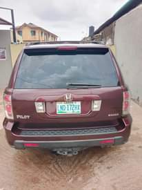 A picture of Honda Pilot 08