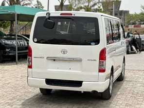 A picture of  SHARP DIRECT BELGIUM FOREIGN USED ... TOYOTA HIACE BUS..