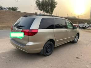 A picture of First body 2005 sienna with original duty now available in