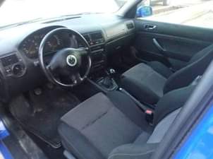 A picture of 2005 Volkswagen Golf