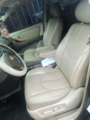 A picture of Lexus RX 300