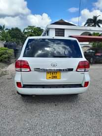 A picture of LandCruser