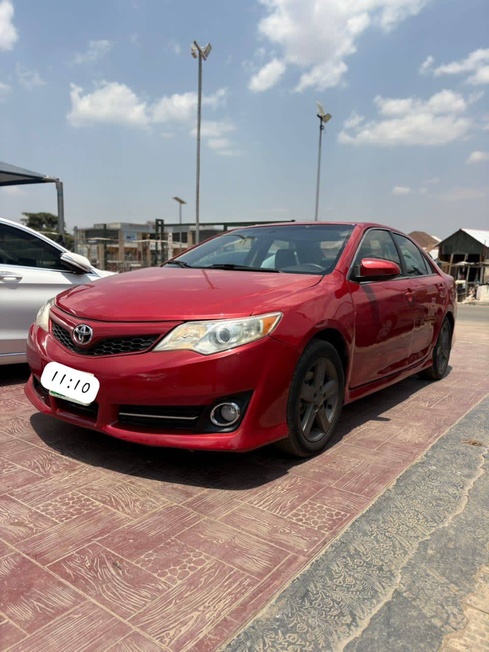 A picture of 2013 Toyota Camry SE