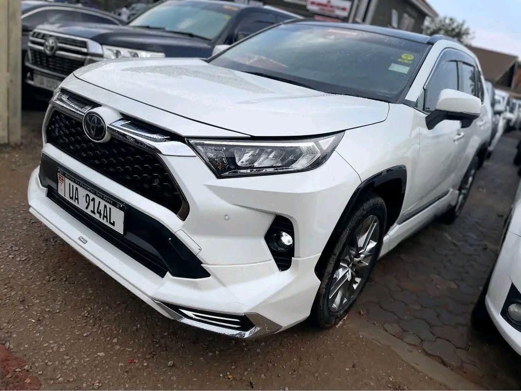 A picture of Toyota RAV4 2020 2 5cc petrol 120M