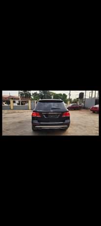 A picture of Mercedes Benz GLE350 35m