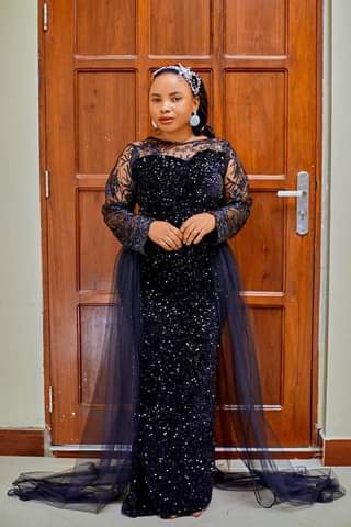 A picture of Hot dress