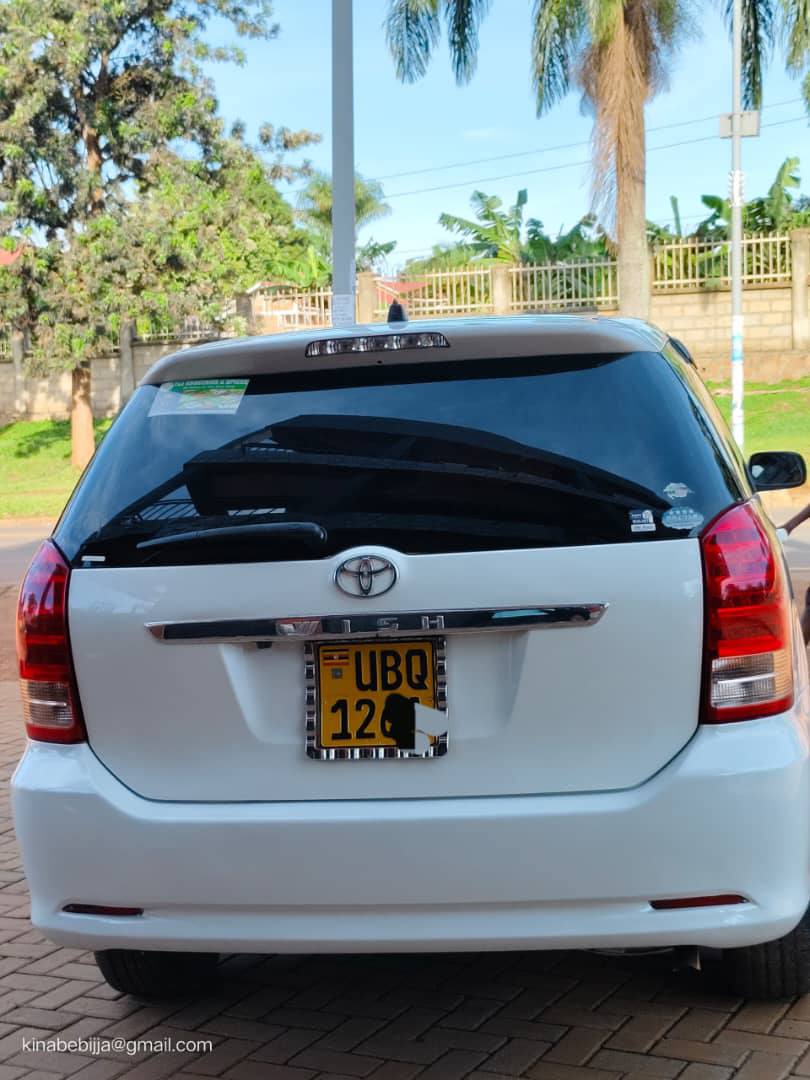 A picture of Toyota wish