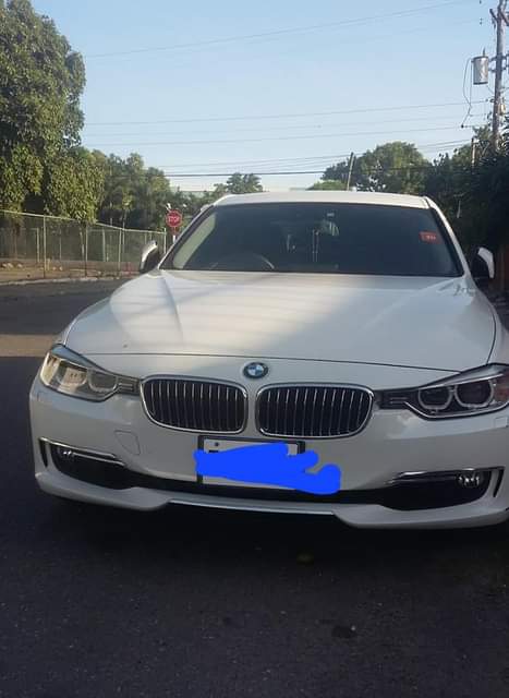 bmw 320i