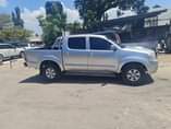 A picture of 2003 toyota hilux double cabin silver